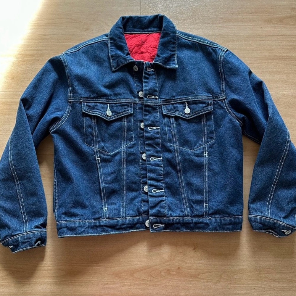 Brandy Melville trucker Indigo Denim with Metal Button. John Galt